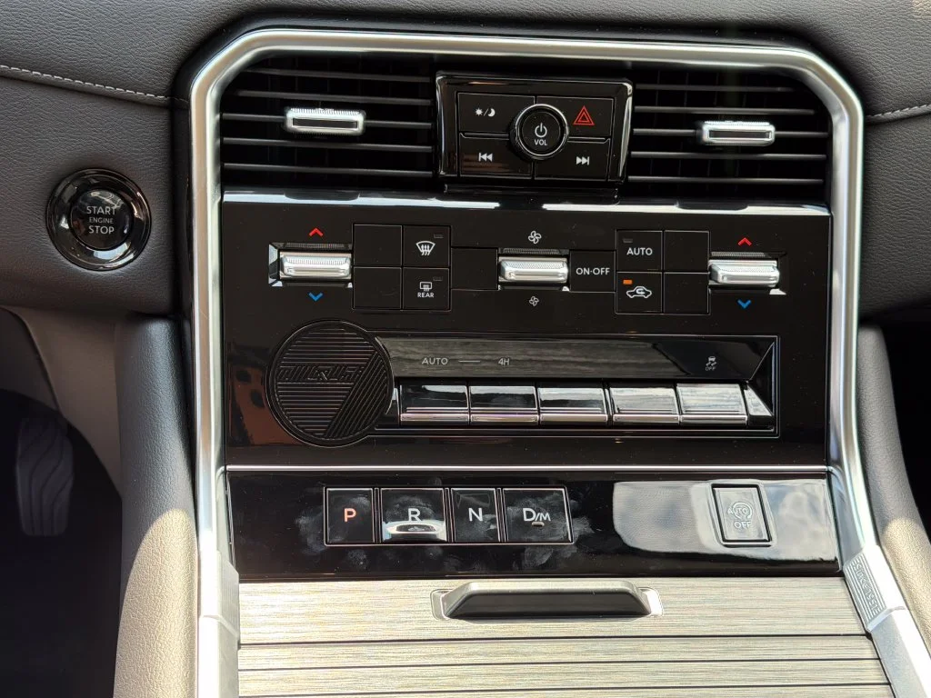 2026 Nissan Armada SV - Photo 25
