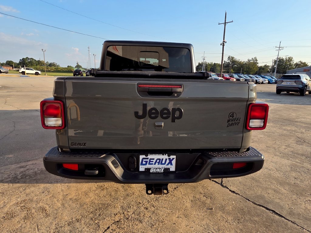 Used 2021 Gray Jeep Sport image 8