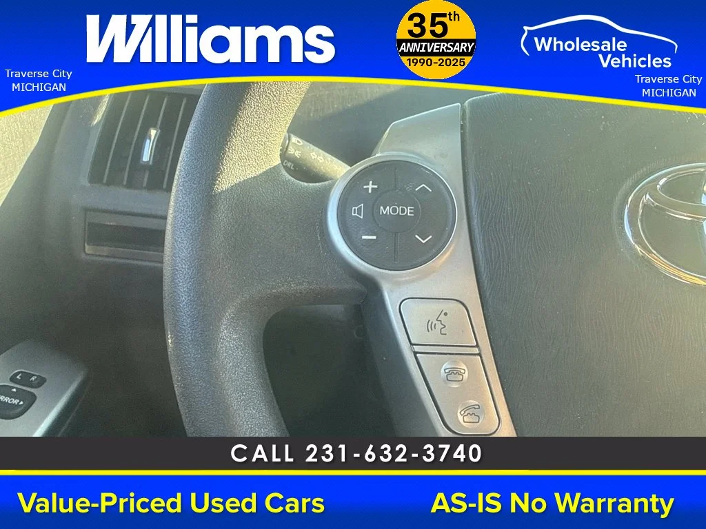 Used 2017 Aqua Toyota Three image 26