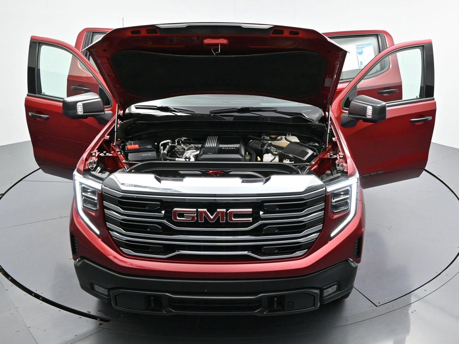 Used 2022 CAYENNE RED TINTCOAT GMC SLT image 44