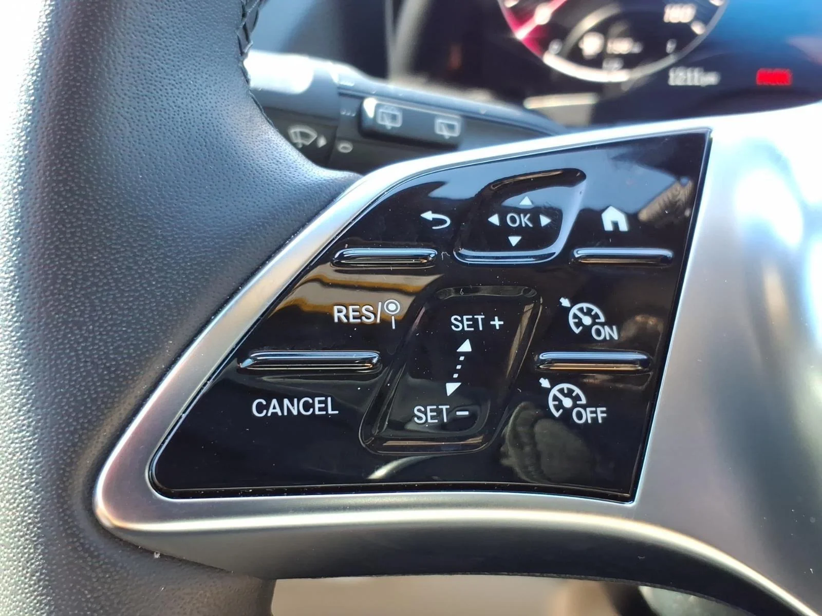 Certified Used 2026 Polar White Mercedes-Benz GLA 250 image 15