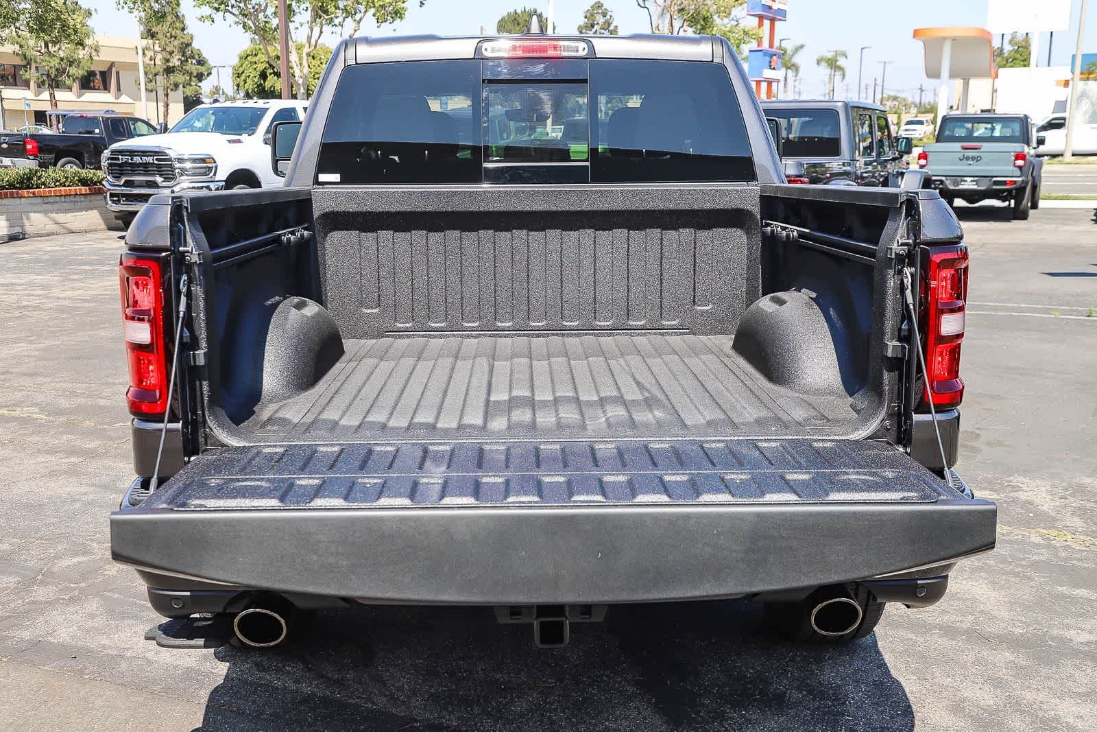 New 2026 Granite Crystal Metallic Clear-Coat Exterior Paint RAM Big Horn image 12