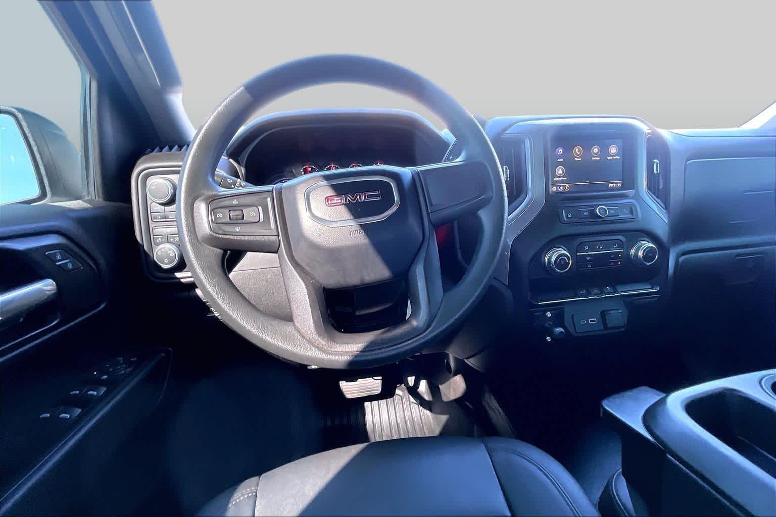 Used 2021 Summit White GMC  image 6