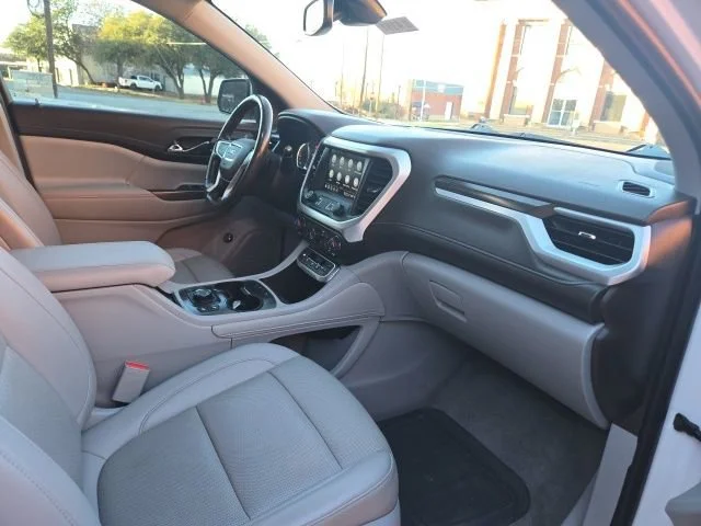 2021 GMC Acadia SLT - Photo 16