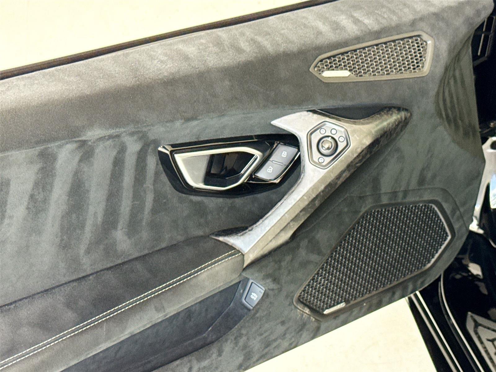 Used 2018 Nero Noctis Lamborghini Performante Spyder | Carbon Buckets | Branding Pkg image 13