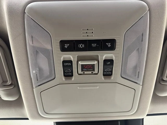 Used 2019 Silver Toyota XLE image 14