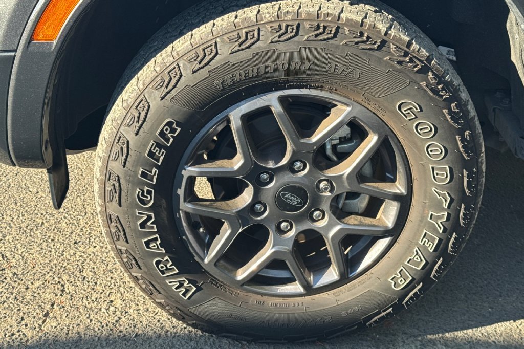 Used 2024 Gray Ford XLT image 4