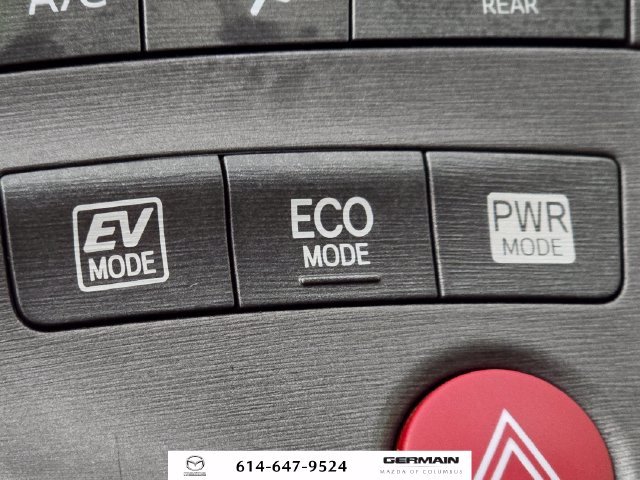Used 2012 White Toyota Three image 34
