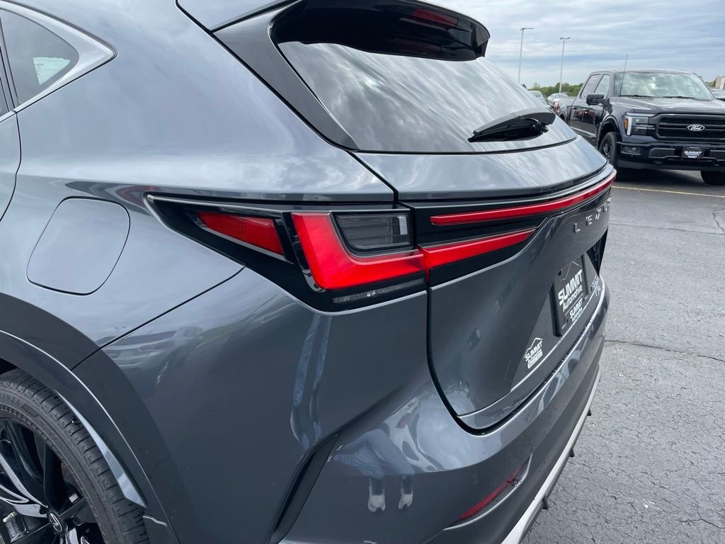 Used 2022 Gray Lexus 350 F SPORT Handling image 28