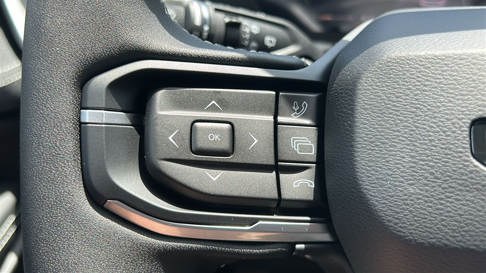 New 2026 Hydro Blue Pearlcoat Jeep Laredo image 24