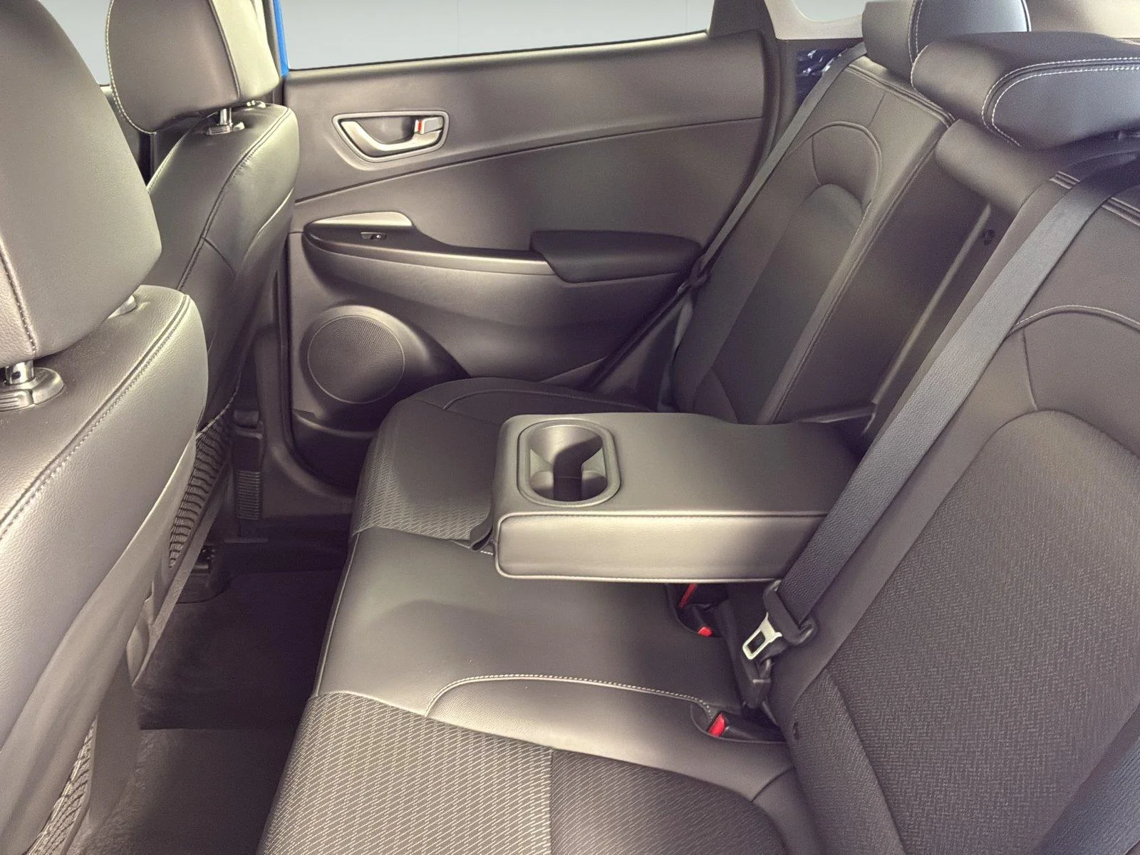 Used 2020 Surf Blue Hyundai Ultimate image 15
