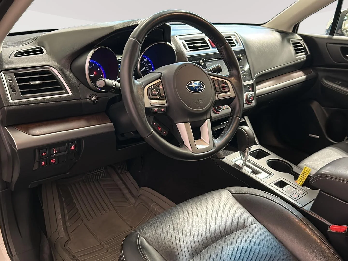 Used 2015 Crystal White Pearl Subaru 2.5i Limited image 5