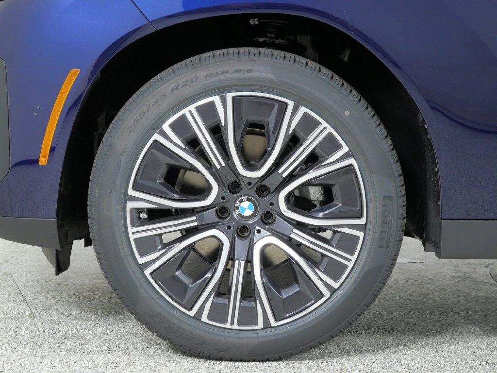 New 2026 Tanzanite Blue II Metallic BMW 30 xDrive image 16