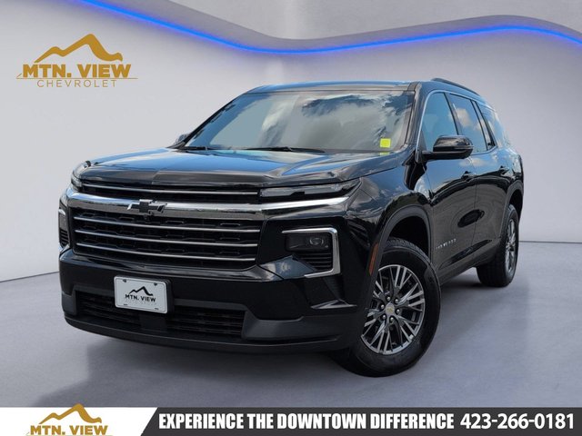 Pre-Owned 2024 Chevrolet Traverse LT Front Wheel Drive SUV