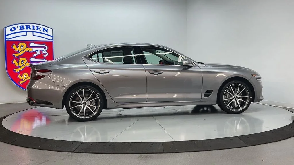 Used 2026 Silver Genesis 2.5T image 4