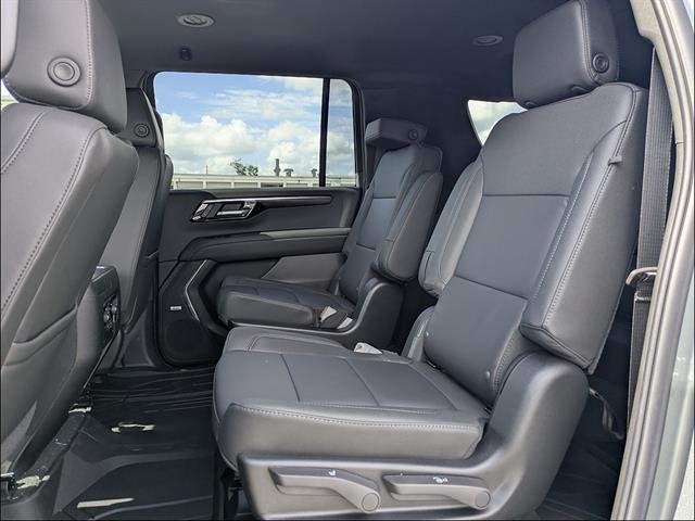 2026 Chevrolet Suburban Z71 - Photo 15