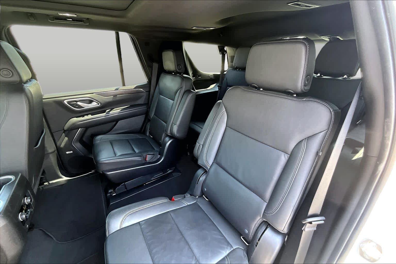 Used 2022 Summit White Chevrolet LT image 21