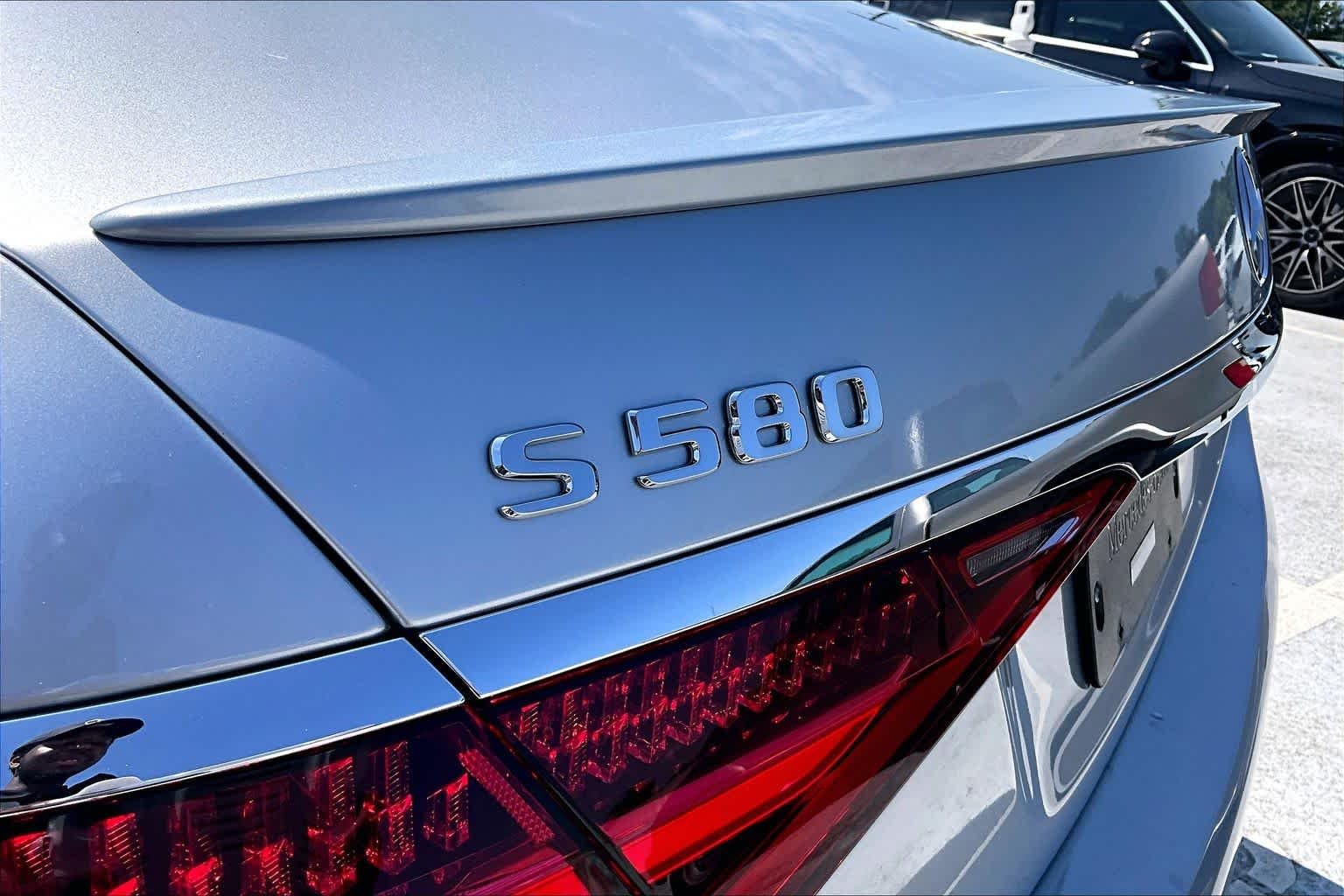 Used 2022 Cirrus Silver Mercedes-Benz S 580 image 31