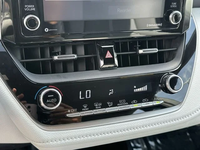 2021 Toyota Corolla SE - Photo 19