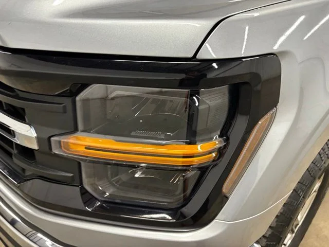 Used 2025 Silver Ford XLT image 8
