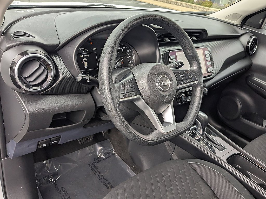 Used 2022 Aspen White Tricoat Nissan SV image 40