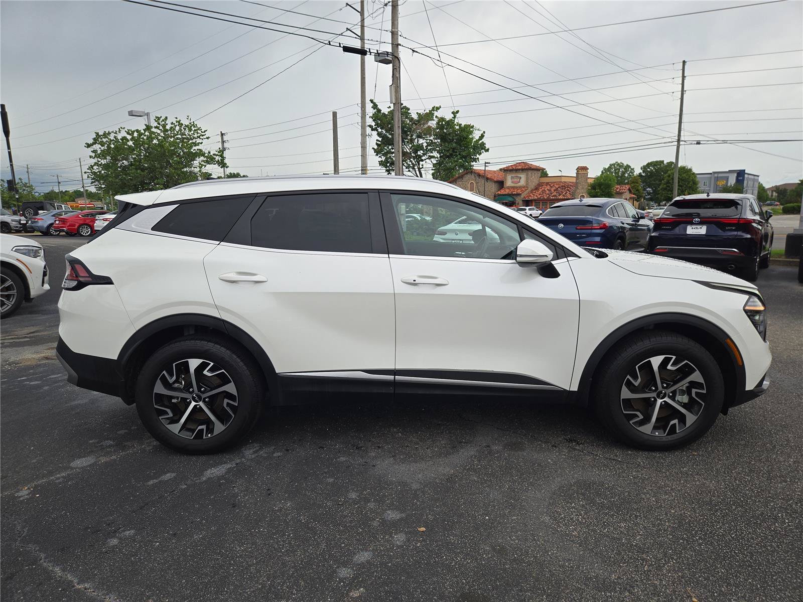 Used 2025 Snow White Pearl Kia EX image 6