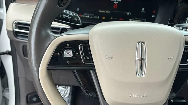 Used 2020 White Lincoln Reserve image 23