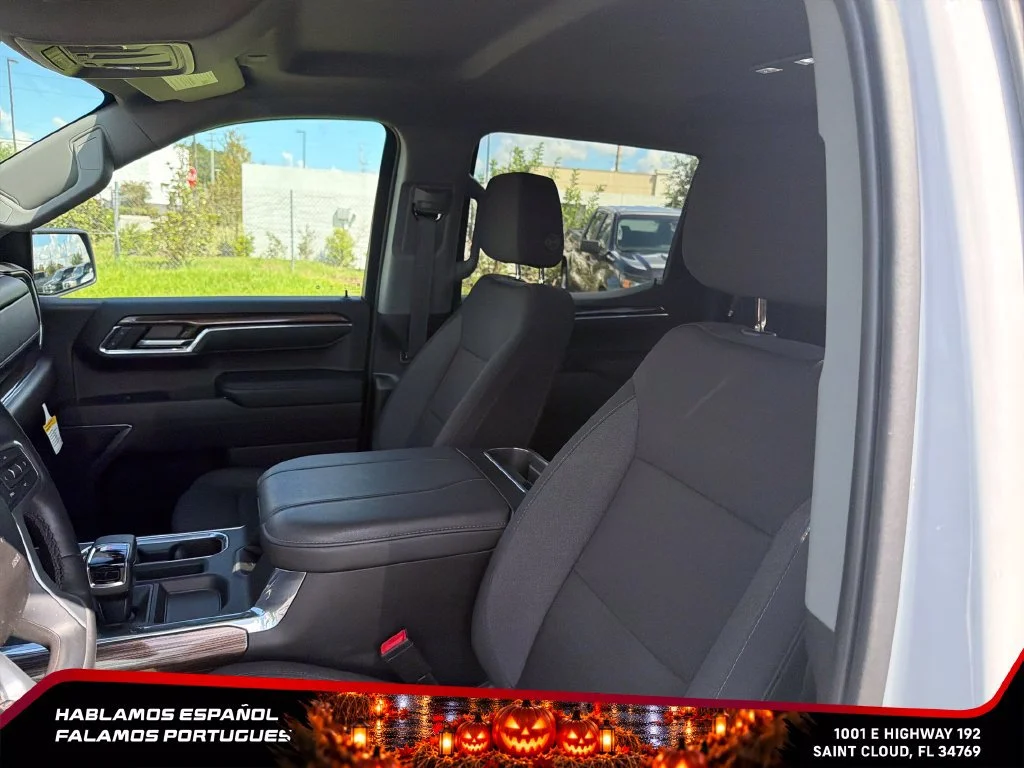 Used 2023 SUMMIT WHITE Chevrolet RST image 16