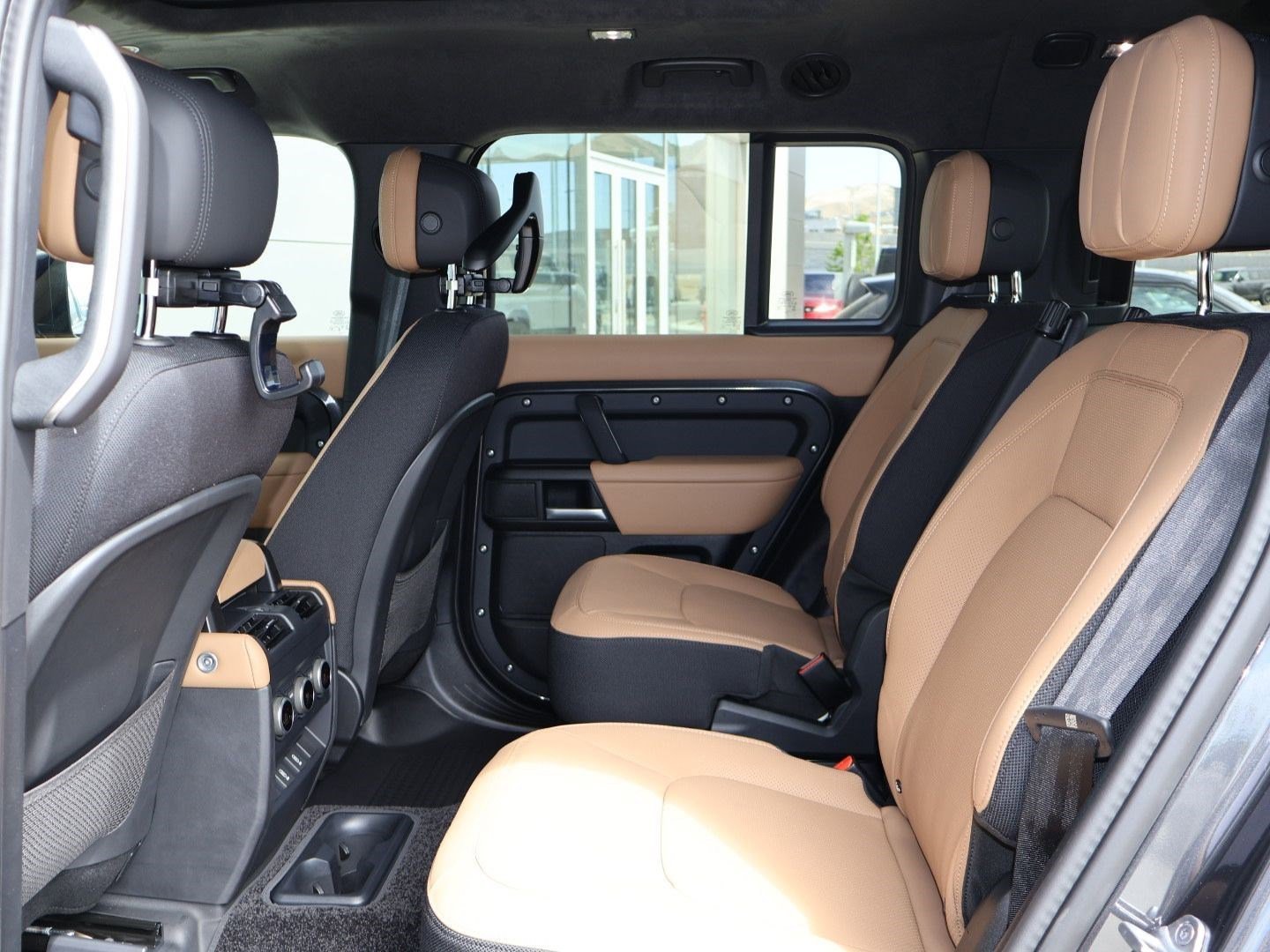 New 2026 Carpathian Grey LAND ROVER P400 X image 16