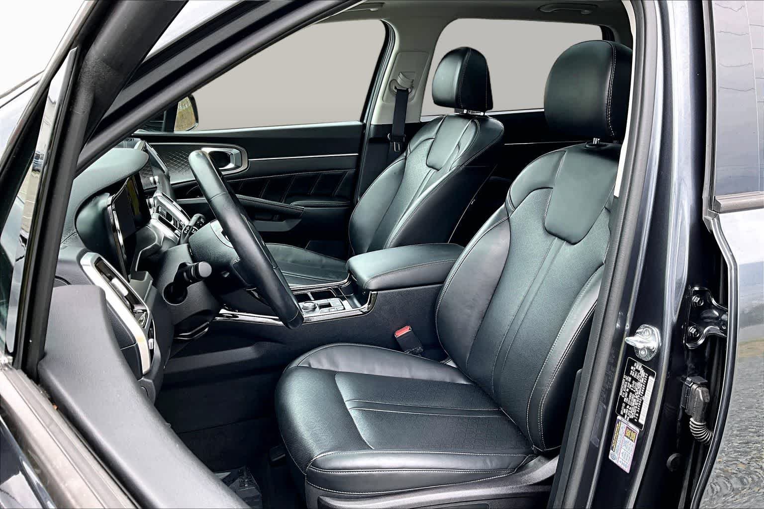 Used 2022 Gravity Grey Kia SX image 8