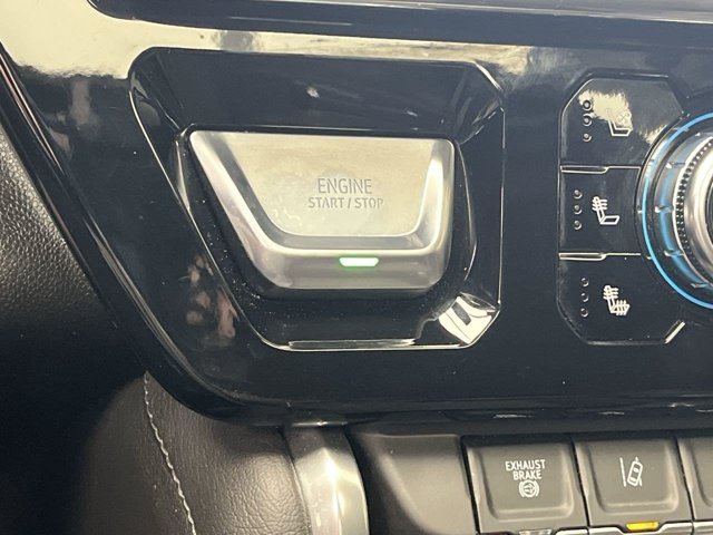 Used 2025 Summit White GMC Denali image 24
