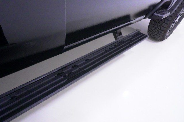 Used 2025 Onyx Black GMC AT4X image 16