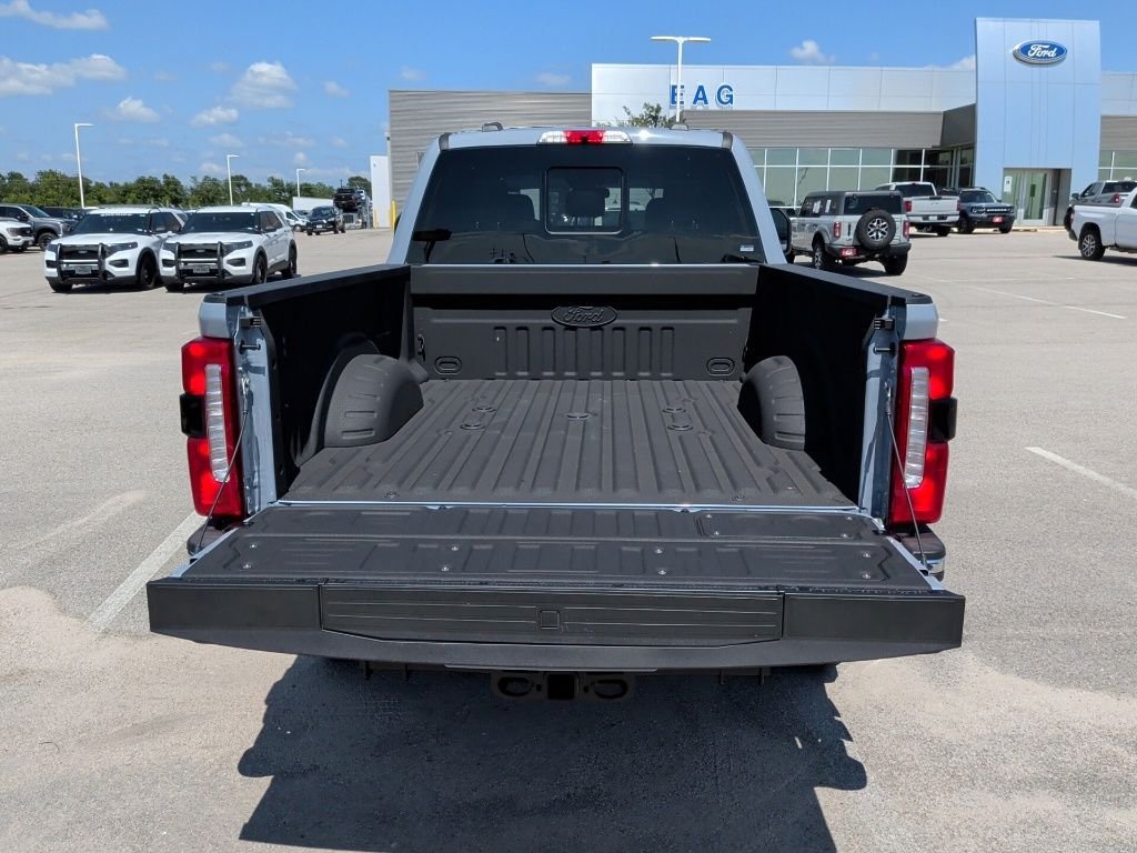 New 2026 Glacier Gray Metallic Tri-Coat Ford F-250® King Ranch® image 44