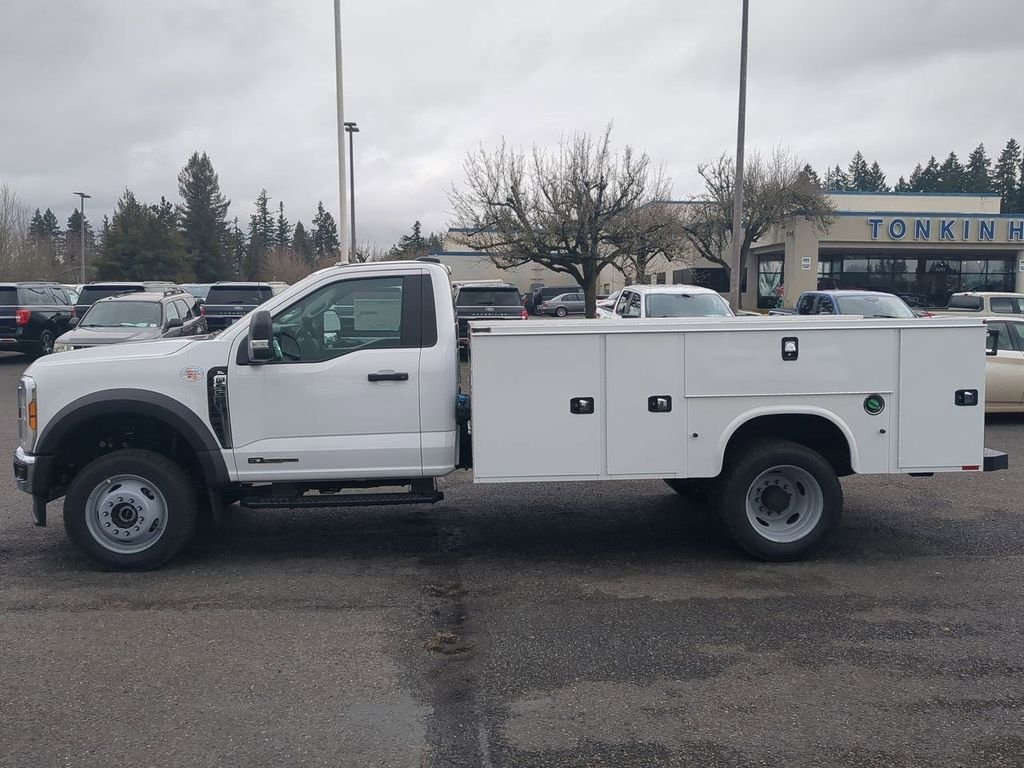 2024 Ford F-550 Super Duty Chassis Cab XL - Photo 38