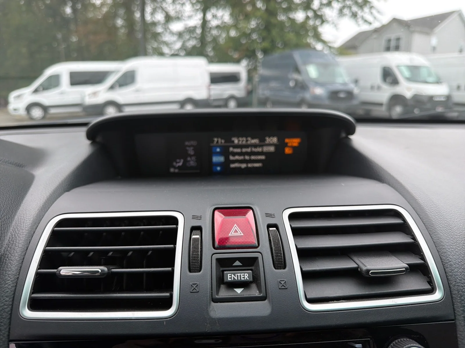 Used 2017  Subaru  image 14