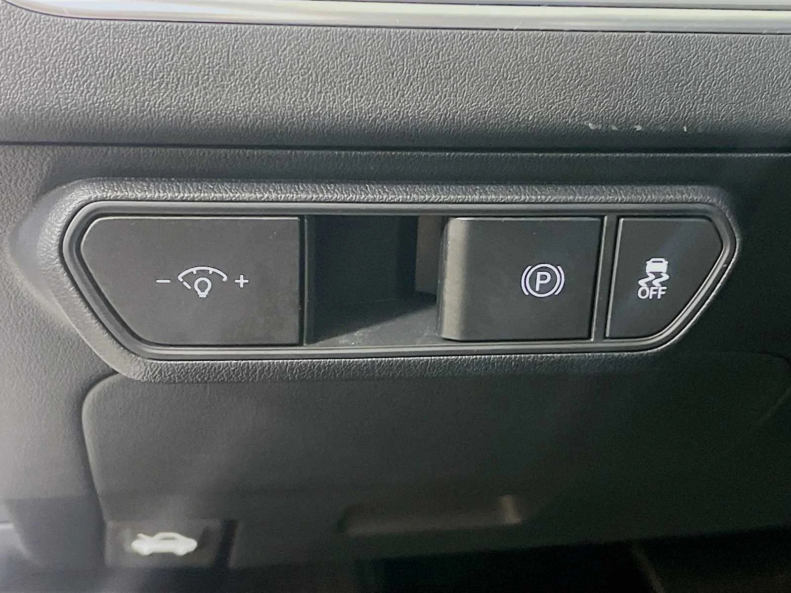 Used 2025 Snow White Pearl Kia EX image 8