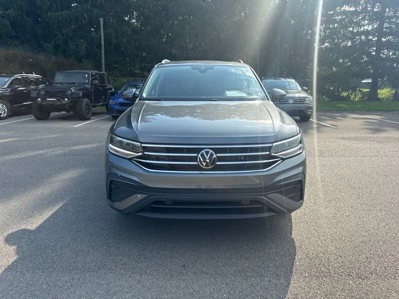 Used 2023 Gray Volkswagen 2.0T SE image 12