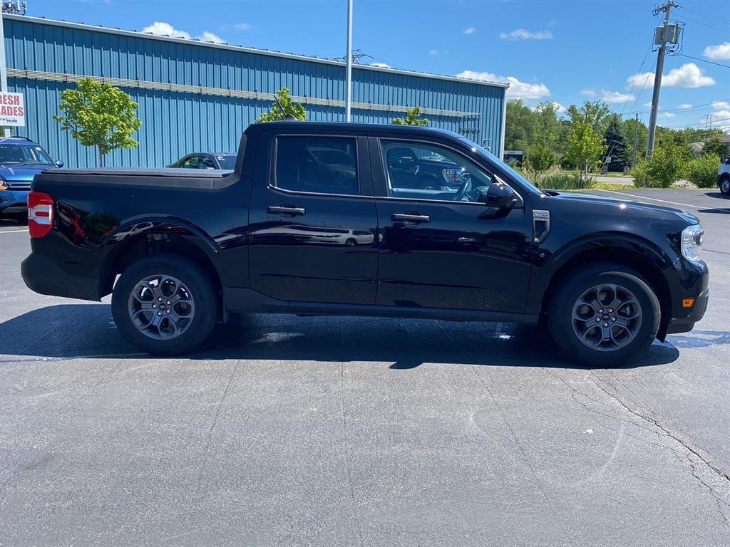 Used 2024 Shadow Black Ford XLT image 11