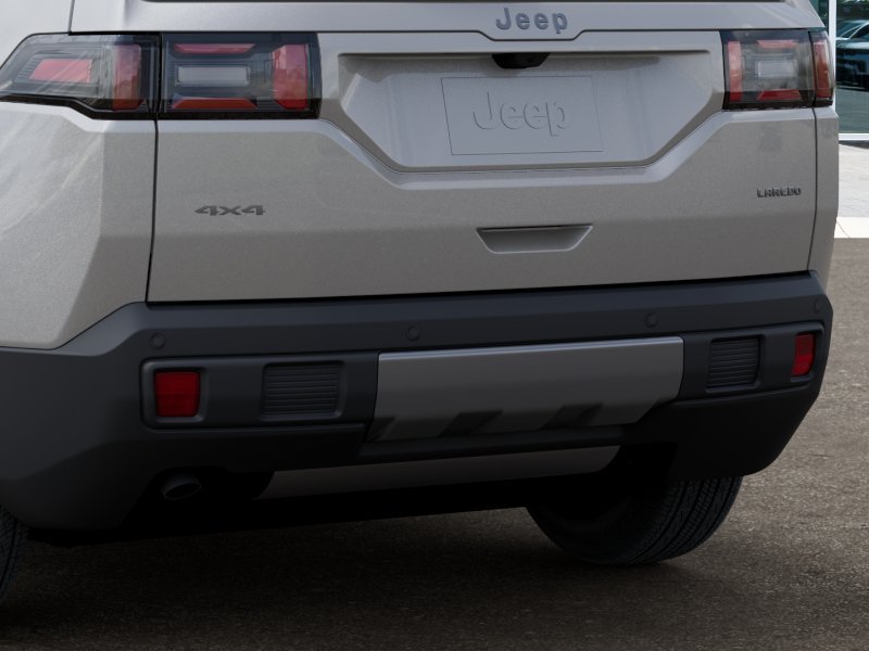 New 2026 Silver Zynith Clear-Coat Exterior Paint Jeep Laredo image 39