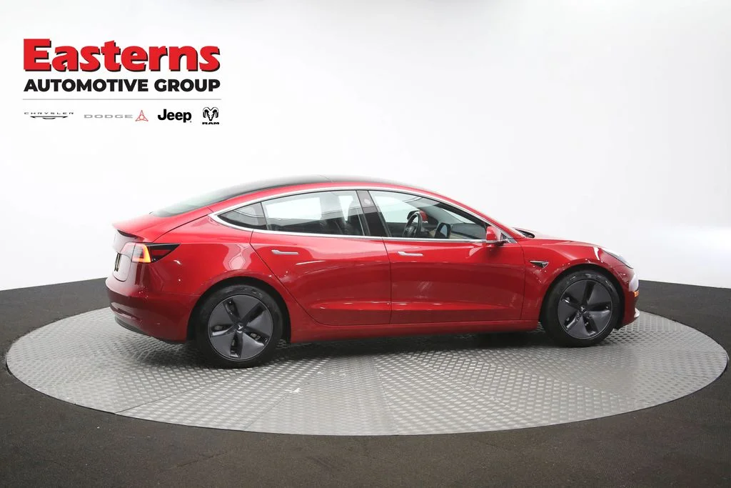 Used 2018 Red Tesla Long Range image 38
