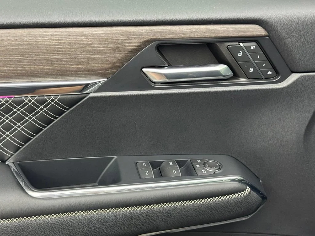 Used 2024 Ebony Twilight Metallic GMC Denali image 19
