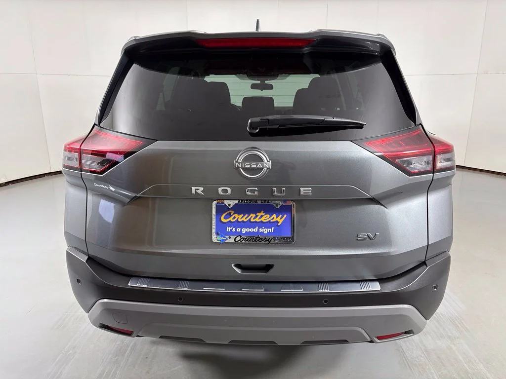 Used 2023 Gray Nissan SV image 7