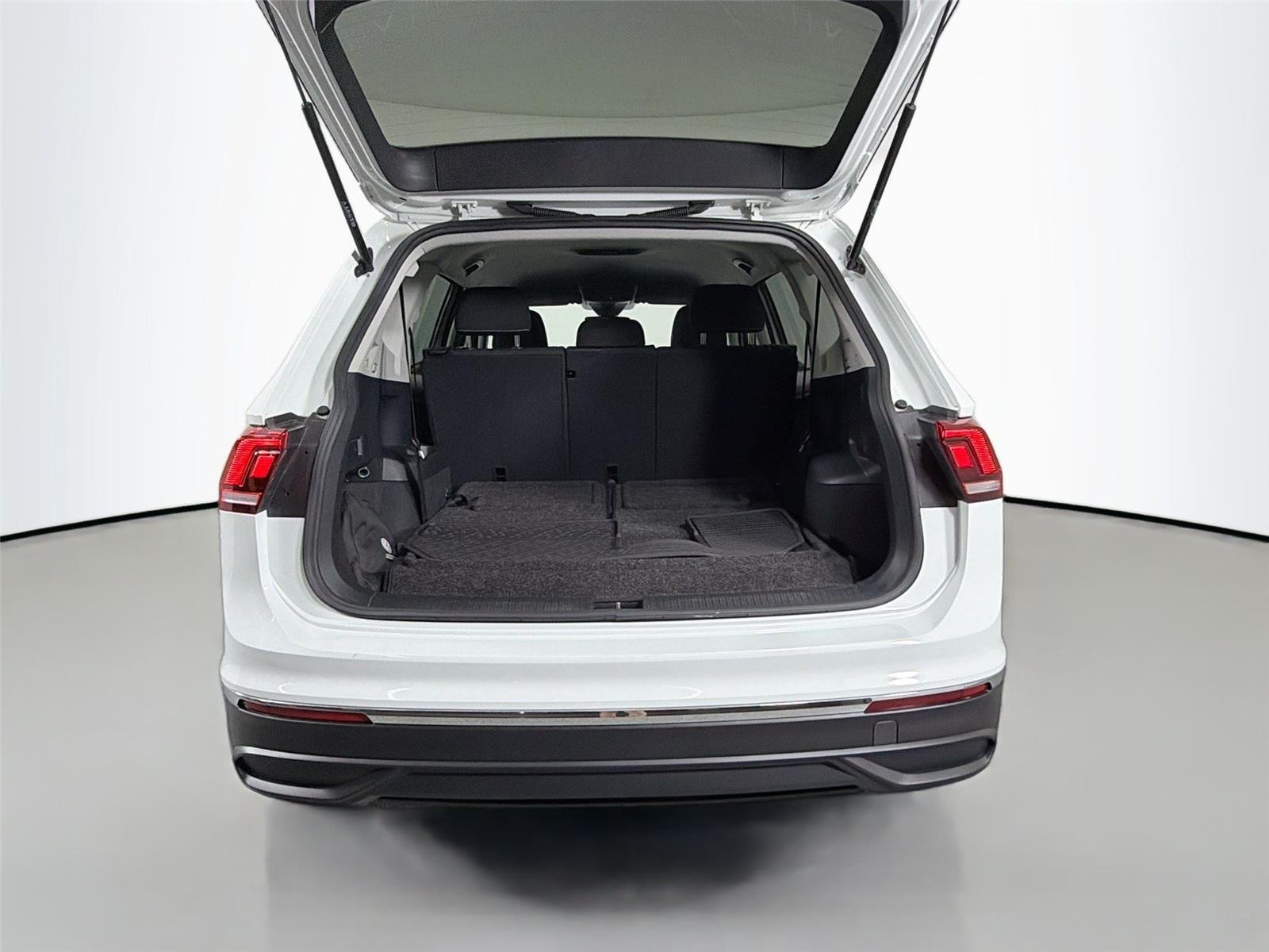 Used 2023 Pure White Volkswagen S image 23