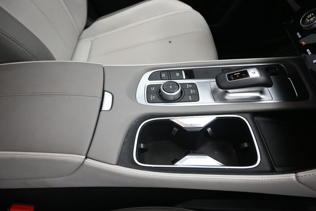 Certified Used 2026 White INFINITI PURE image 28