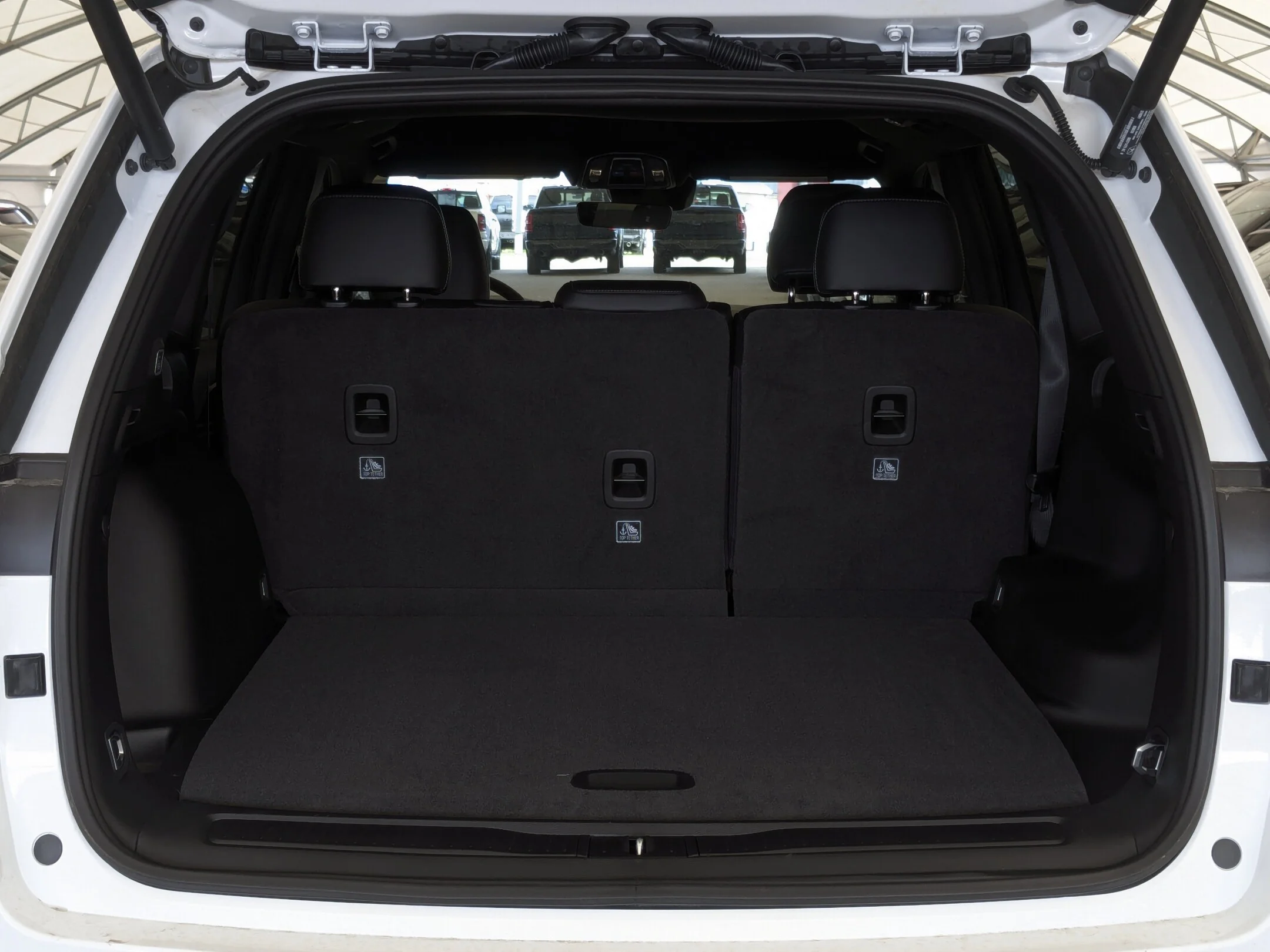 New 2026 White Jeep Altitude - - 20 Gloss Black Wheels - Capri Leatherette/Suede - Remote Start - Altitude Pkg & More! image 29