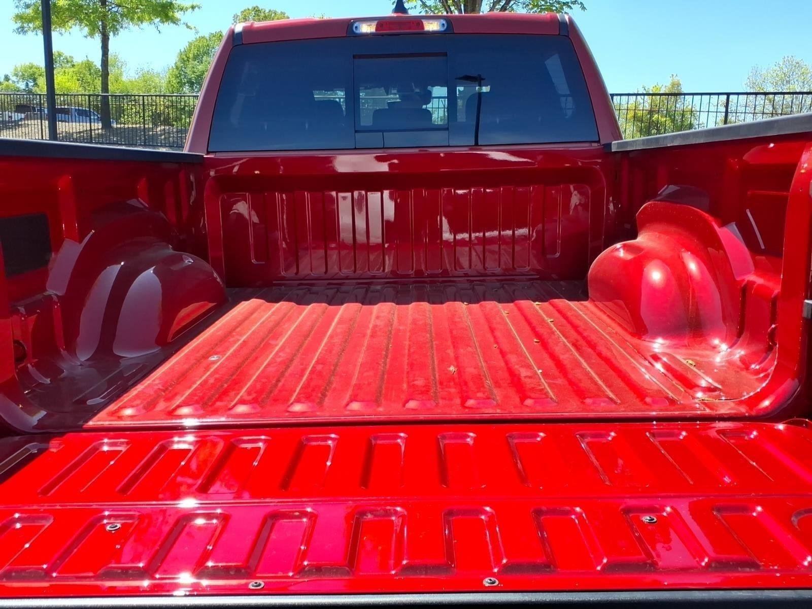 New 2026 Molten Red Pearl-Coat Exterior Paint RAM Laramie image 29