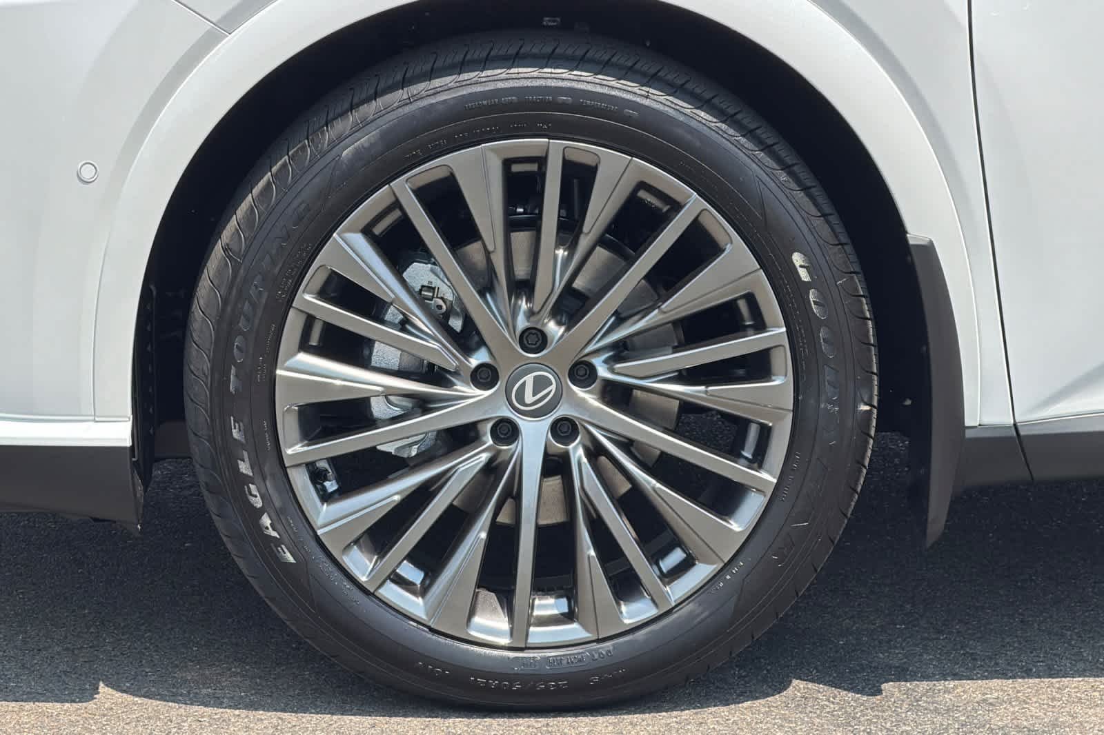 New 2026 Eminent White Pearl Lexus RX 350h LUXURY AWD image 32