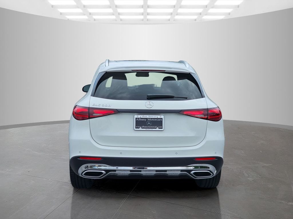New 2026 Polar White Mercedes-Benz GLC 300 image 5