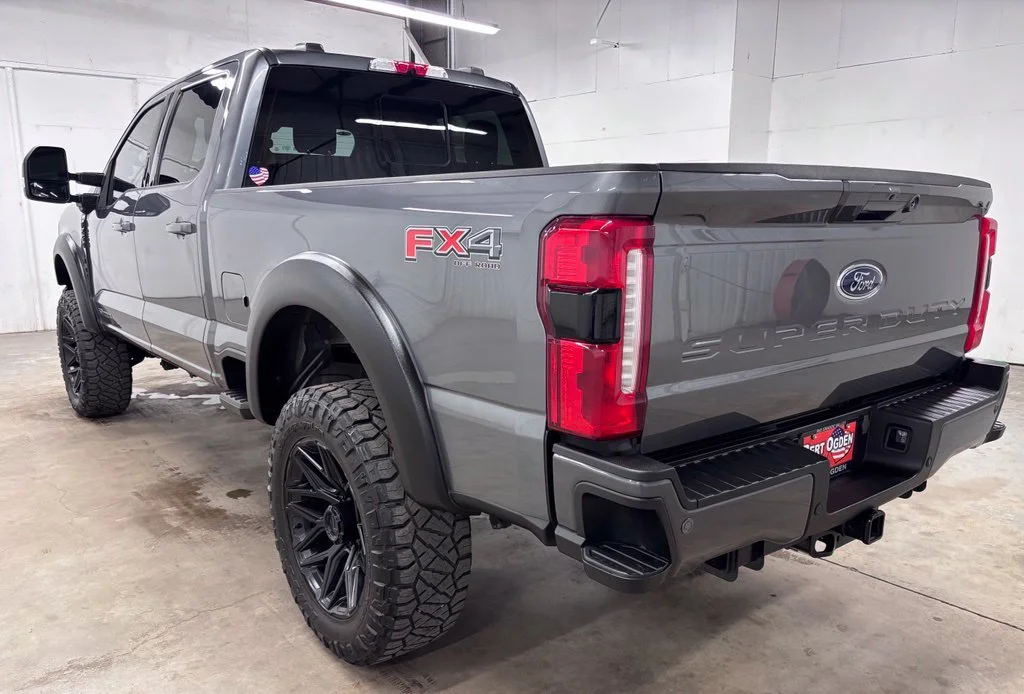 Used 2024 Gray Ford Lariat image 4