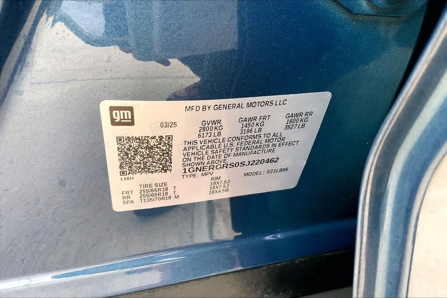 Used 2025 Lakeshore Blue Metallic Chevrolet FWD LT image 36